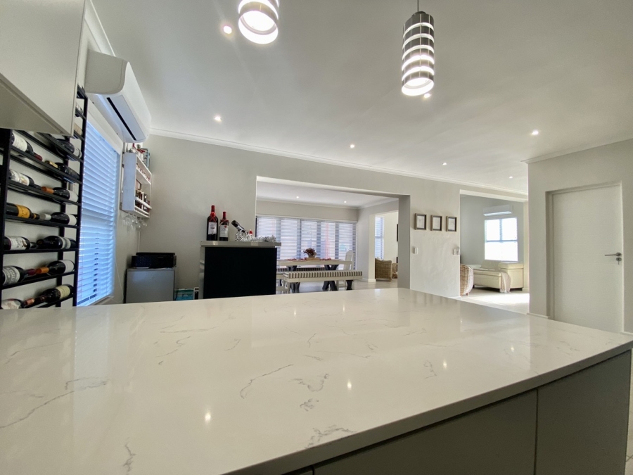 To Let 3 Bedroom Property for Rent in Sandown Western Cape